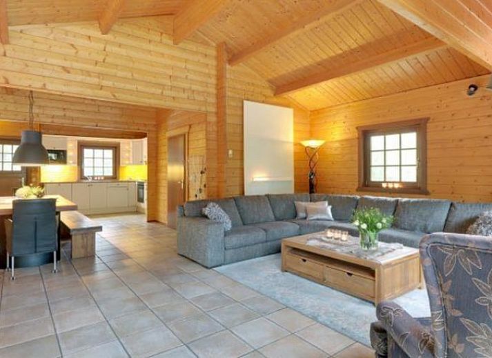 Gemuetliches Ferienhaus Cottage in Bennekom, Veluwe, mit Veranda und gruenem Garten.