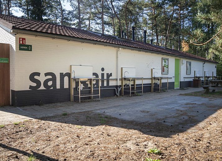 Coldenhove Comfort camping site C3 in Eerbeek, Veluwe offers a spacious spot surrounded by nature.