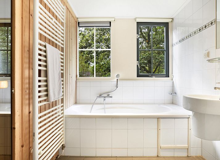 Moderne zithoek in Coldenhove 8LT bungalow, Eerbeek, Veluwe, Gelderland.