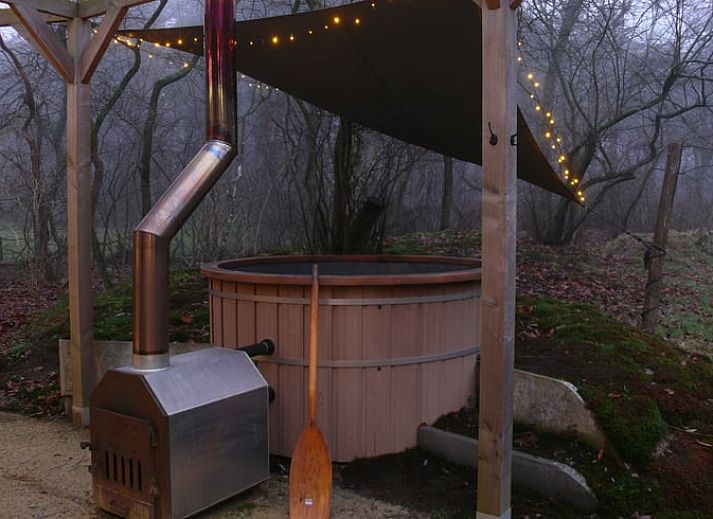 Zufahrtsstrasse zum Ferienhaus in 't Loo Oldebroek in Veluwe, Gelderland.