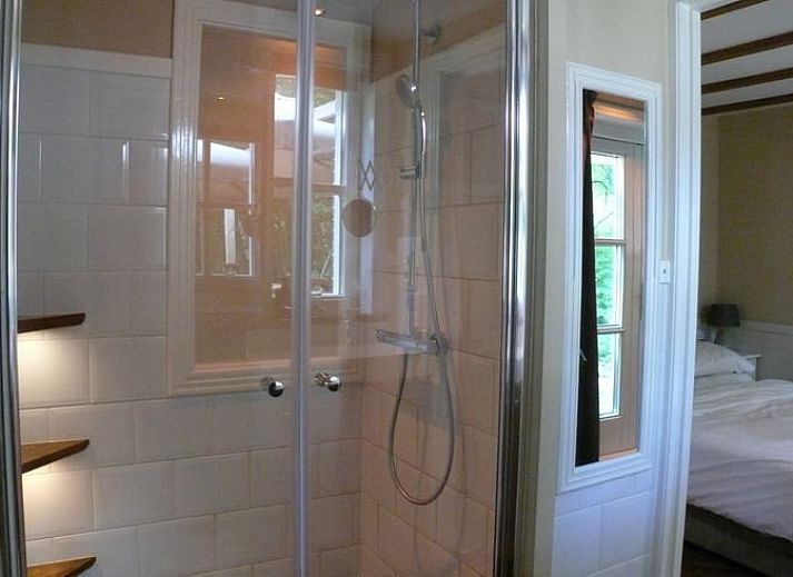 Schlafzimmer mit Doppelbett im Ferienhaus in 't Loo Oldebroek, Veluwe.