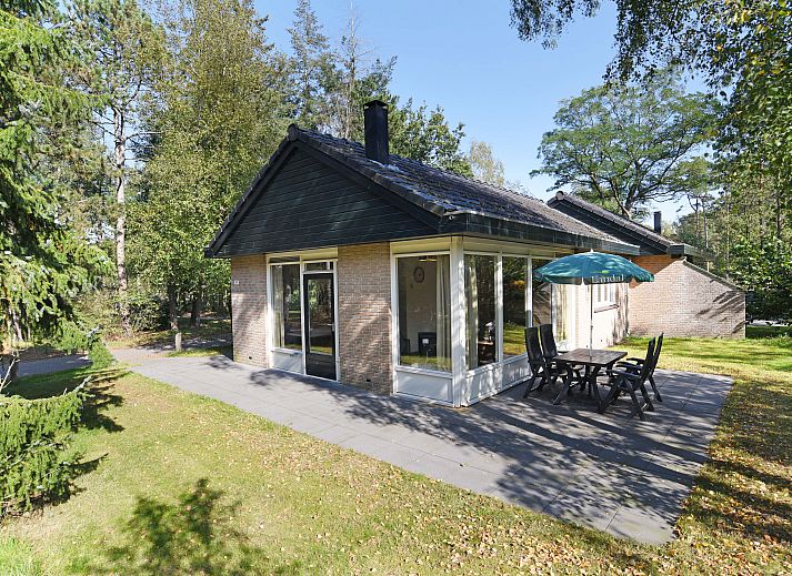 Vrijstaande bungalow Rabbit Hill in Nieuw Milligen, Veluwe met terras en tuin.