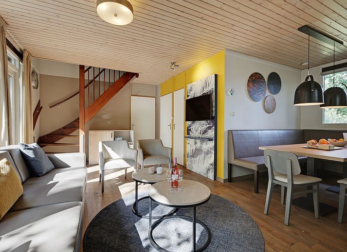 Moderne keuken in Rabbit Hill 8-persoons bungalow 8C, Nieuw Milligen, Veluwe, met eethoek en alle voorzieningen.