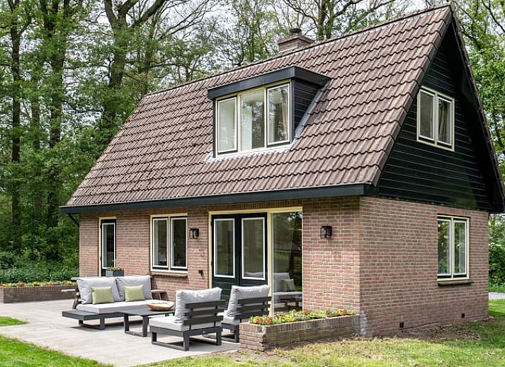 Cottage in Nijkerk, vacation home amidst nature in Veluwe, Gelderland.