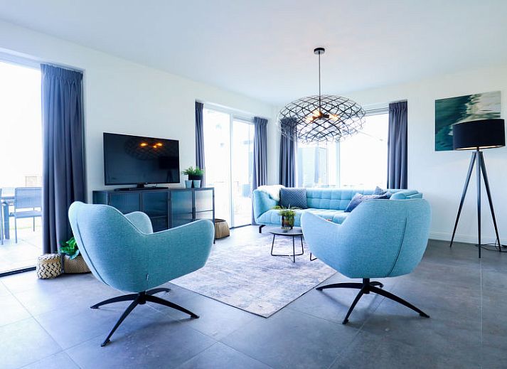 Vakantiehuis Villa Meerzicht 10 in Nijkerk, Veluwe met moderne architectuur en ruime tuin in Gelderland.