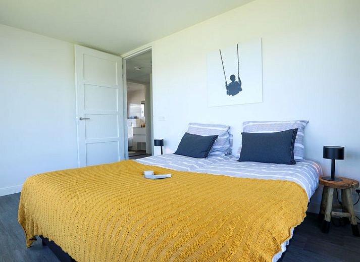 Vakantiehuis Villa Meerzicht 10 in Nijkerk, Veluwe met moderne architectuur en ruime tuin in Gelderland.