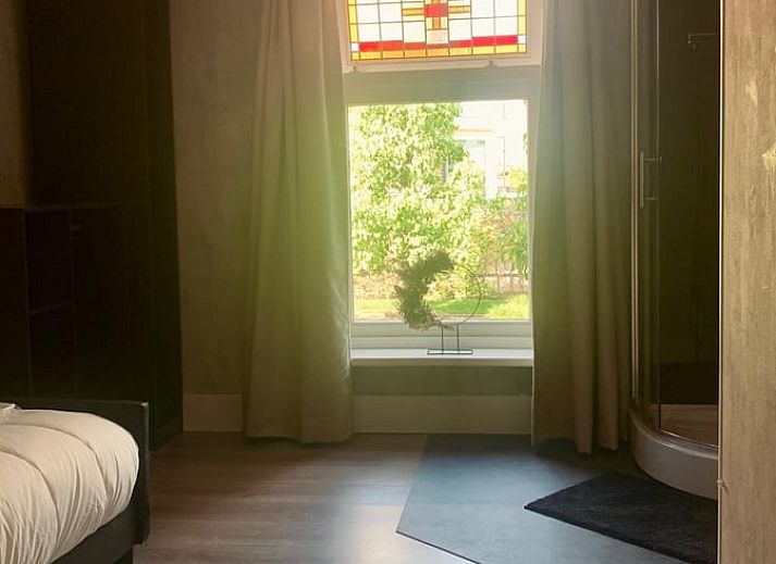 Voorzijde van Vakantiehuis in Barneveld, Veluwe, Gelderland met mooie architectuur.