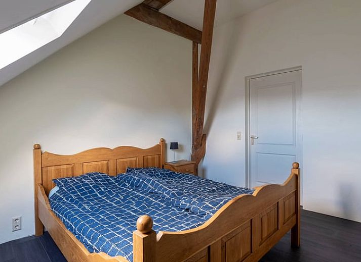 Stauraum voller Spiele im Ferienhaus in Meeden, nordoestlich von Groningen.