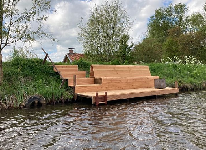 Uitzicht op weelderige velden nabij Vakantiehuis in Overschild, Groningen.