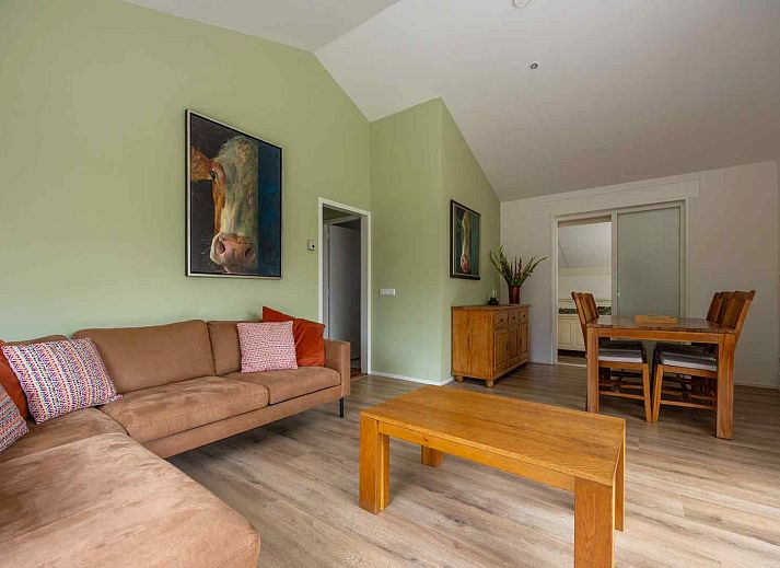 Moderne badkamer van GR032 vakantiewoning in Lauwersoog, Noordwest Groningen.