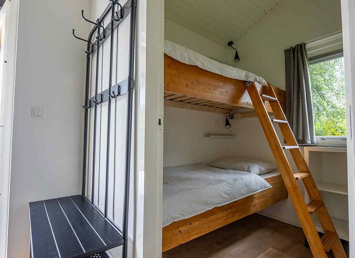 Moderne badkamer van GR032 vakantiewoning in Lauwersoog, Noordwest Groningen.