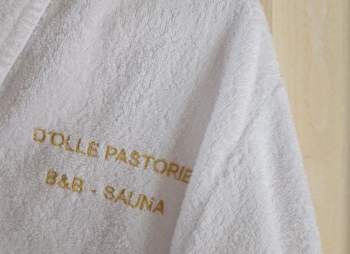 Gemuetliche Terrasse im Ferienhaus mit Sauna in Vierhuizen, Nordwest Groningen.