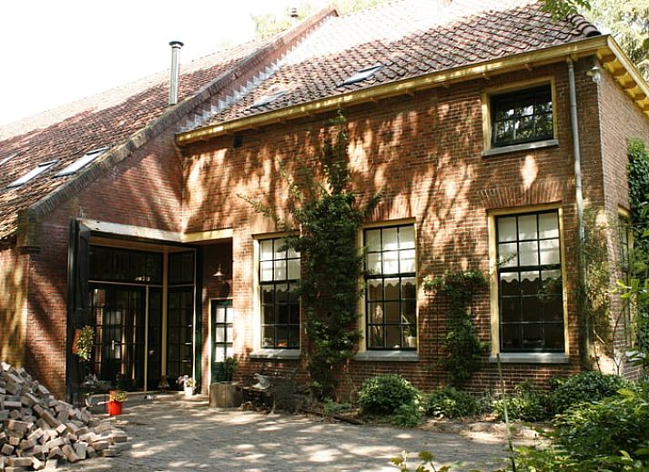 Cottage in Ter Apel, Ferienhaus im Suedosten von Groningen mit grossem Garten und Wintergarten, ideal fuer Naturliebhaber.