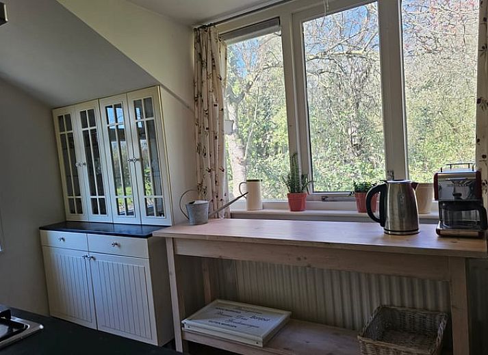 Attraktives Schlafzimmer in einem Ferienhaus in Bellingwolde, im Suedosten von Groningen.