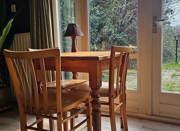 Attraktives Schlafzimmer in einem Ferienhaus in Bellingwolde, im Suedosten von Groningen.