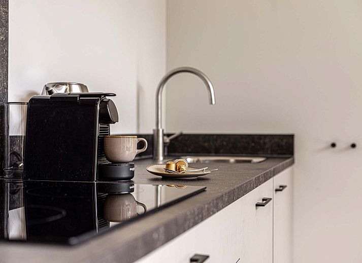 Overdekte veranda bij de Vrijstaande woning in Sellingen, vakantiehuis in Zuidoost Groningen.