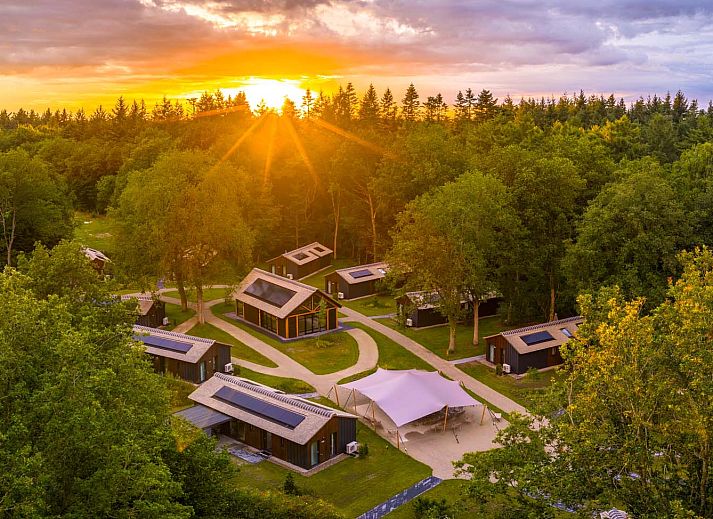 Moderne inrichting van de Vrijstaande woning in Sellingen, vakantiehuis in Groningen met veel lichtinval.