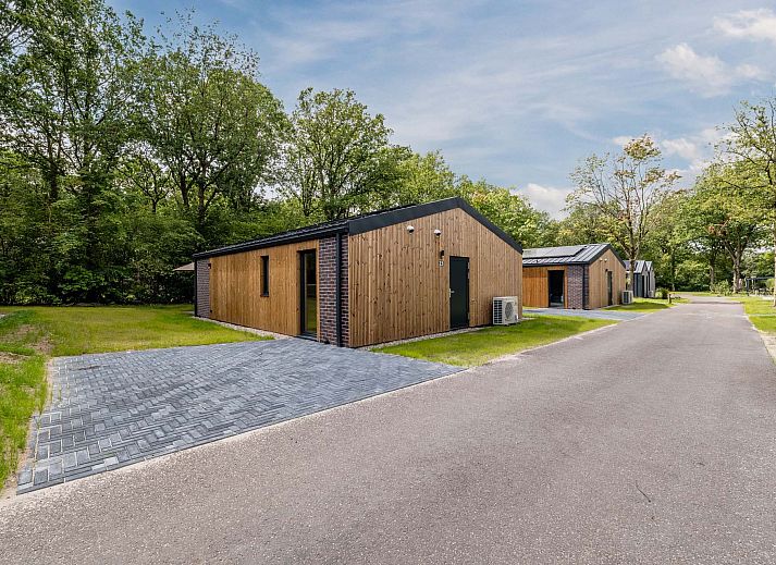 Vrijstaande woning in Sellingen met moderne veranda in Zuidoost Groningen, ideaal vakantiehuis.