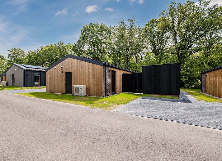 Vrijstaande woning in Sellingen met moderne veranda in Zuidoost Groningen, ideaal vakantiehuis.