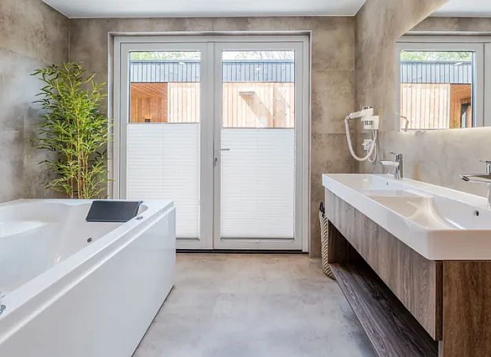 Verblijf 350622 - Bungalow Zuidoost Groningen - 4-persoons wellness bungalow | 4ELW