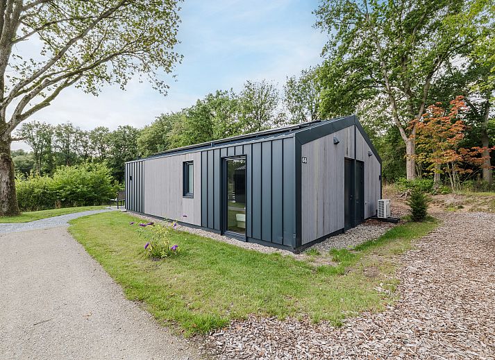 4-persoons woning 4L2 in Sellingen, Groningen, met moderne buitenkant en groene omgeving.