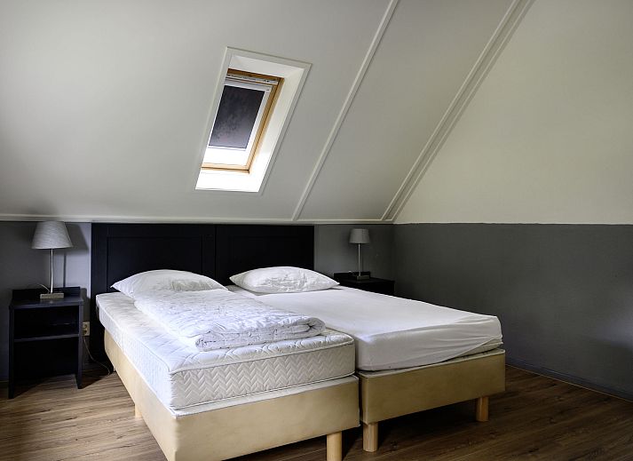 Erholsame Aussicht auf das Wasser im Ferienhaus Vosseberghuis Prestige & Outdoor Spa, Vlagtwedde, Groningen.