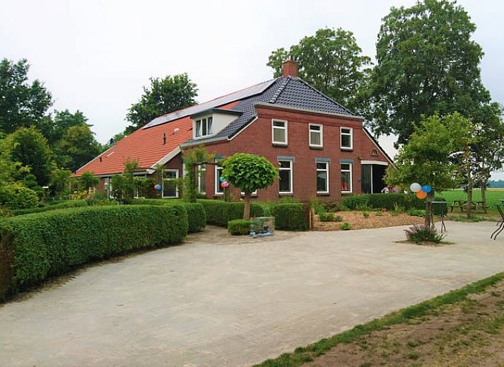 Volledig uitgeruste keuken in Vakantiehuisje in Wedde, Zuidoost Groningen, met moderne apparatuur.