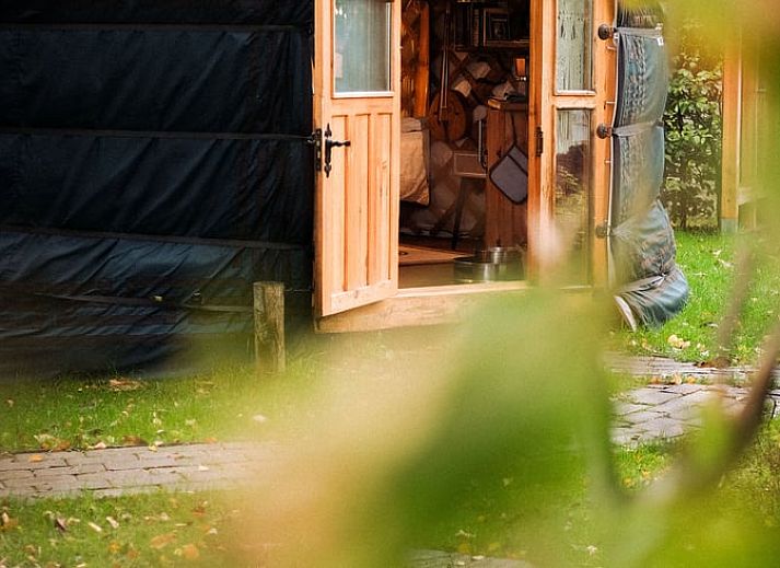 Unieke yurt accommodatie in Vakantiehuis in Wedde, met traditionele inrichting in Zuidoost Groningen.