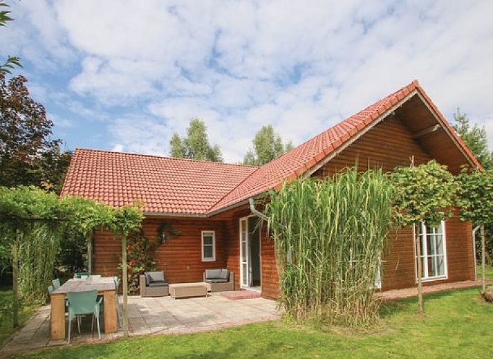 Verblijf 351410 • Vakantiewoning Zuidoost Groningen • Vakantiehuis voor 12 personen in Onstwedde