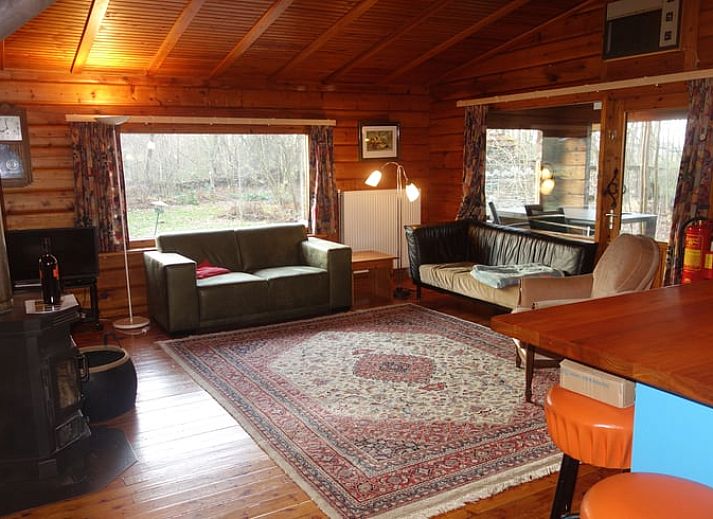 Terrace of cottage in Midwolda, located in the green nature of southeastern Groningen.