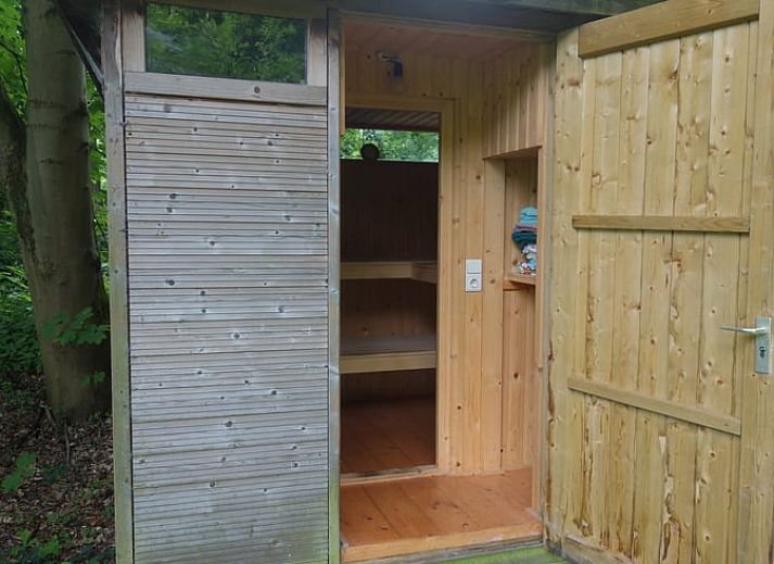 Vacation cottage in Midwolda surrounded by lush nature in southeastern Groningen.