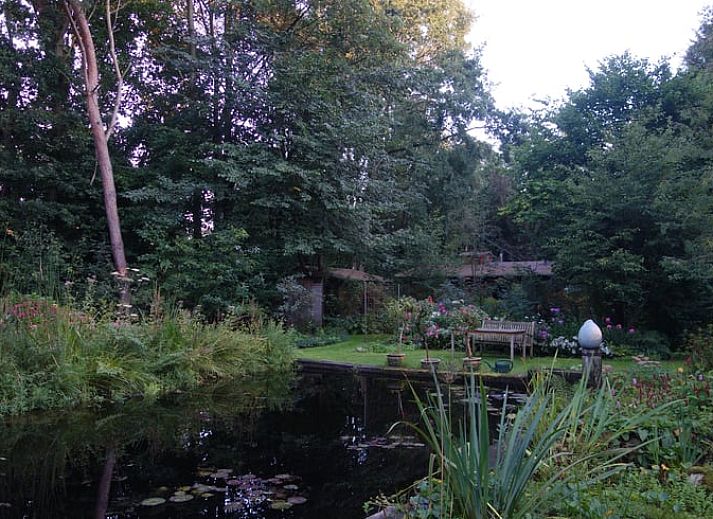 Vacation cottage in Midwolda surrounded by lush nature in southeastern Groningen.