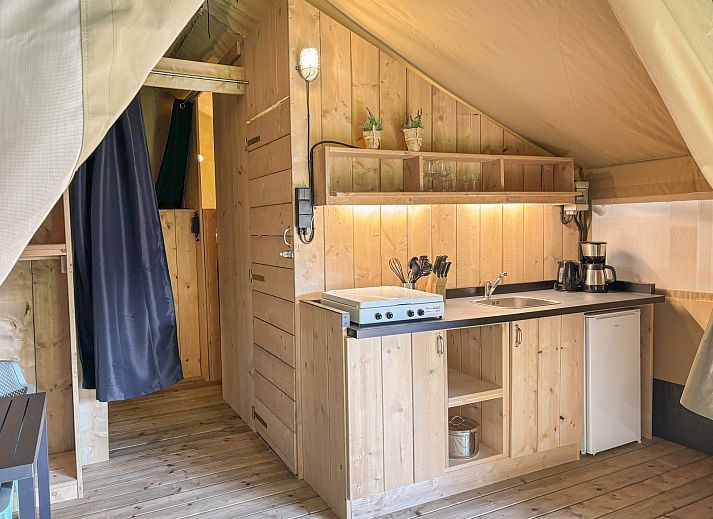 Guest house 352503 - Tent house Zuidoost Groningen - Safaritent incl. sanitair