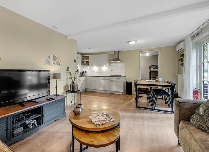 Rutershoeske vakantiehuis in Veendam, Groningen met groene tuin en rustieke omgeving.