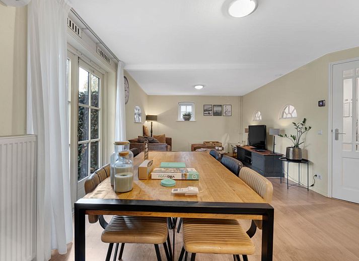 Prive jacuzzi bij Rutershoeske vakantiehuis in Veendam, Zuidoost Groningen.