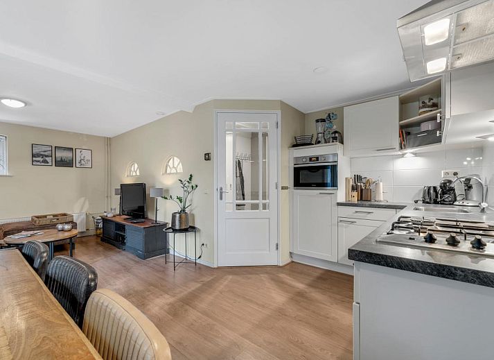 Prive jacuzzi bij Rutershoeske vakantiehuis in Veendam, Zuidoost Groningen.