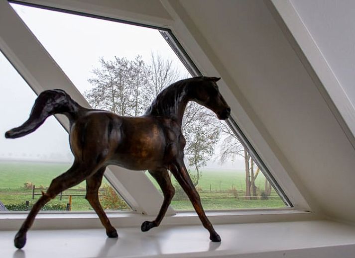 Comfortabele slaapkamer in Huisje in Marum, vakantiehuis in Zuidwest Groningen met luxe beddengoed.