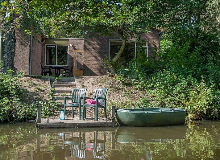 Verblijf 370717 • Vakantiewoning Midden Limburg • Waterbungalow 4 