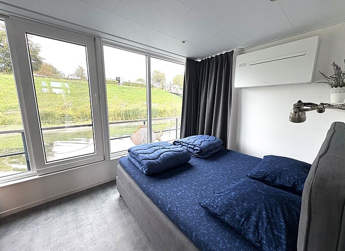 Verblijf 371420 - Appartement Midden Limburg - Appartement Maasterp - Woonboot 1