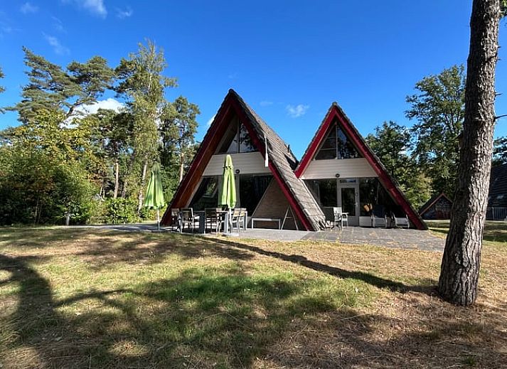 Vacation home in Stramproy, Central Limburg, surrounded by nature with sunny terrace and modern architecture.