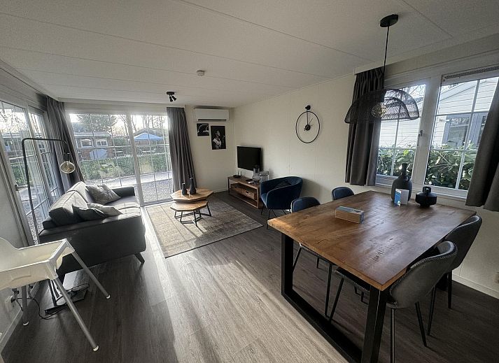 Guest house 373104 - Chalet Midden Limburg - Chalet in Susteren
