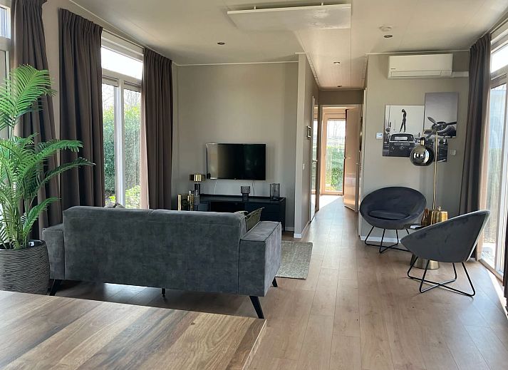 Freistehendes Haus in Susteren, ein modernes Ferienhaus in Mittel-Limburg mit einer einladenden Terrasse und natrlicher Umgebung.