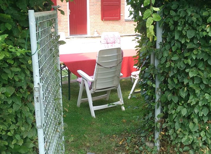 Stilvolles Interieur des Ferienhauses in Susteren, Limburg mit gemuetlicher Essecke.