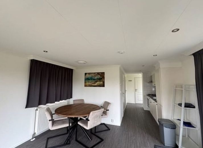 Vrijstaande woning in Susteren, een charmant vakantiehuis in Midden Limburg met een ruim terras en groene omgeving voor ontspanning.