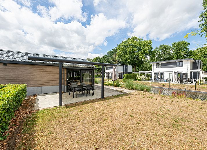 Guest house 373185 - Chalet Midden Limburg - Chalet in Susteren