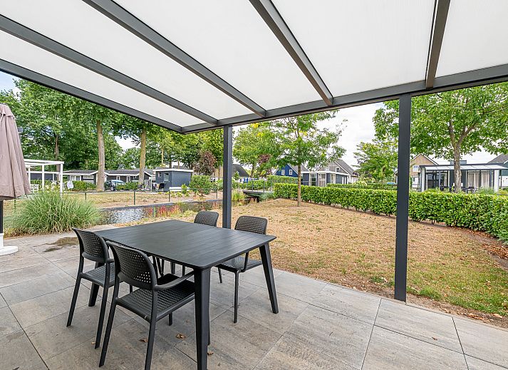 Guest house 373185 - Chalet Midden Limburg - Chalet in Susteren