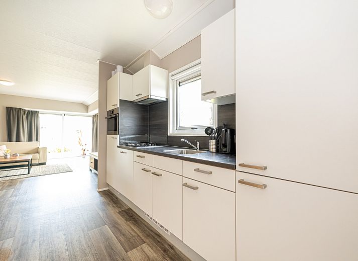 Guest house 373185 - Chalet Midden Limburg - Chalet in Susteren