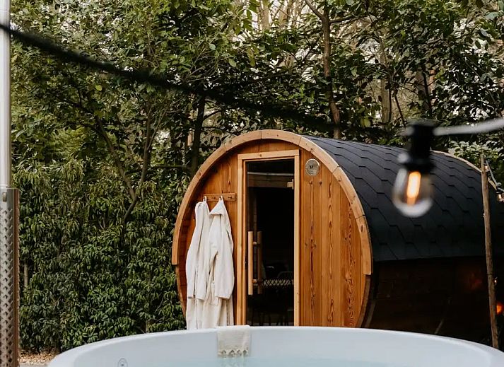 Unterkunft 374115 - Ferienhaus Midden Limburg - Wellness Boshuisje met Sauna/Hottub