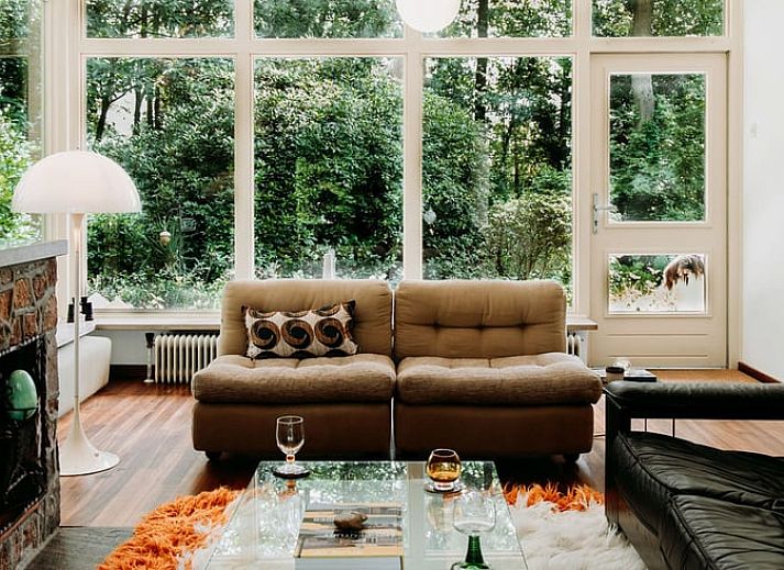 Vacation home in Haelen, located in Central Limburg, surrounded by lush nature and an inviting terrace.