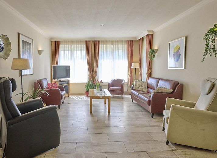 Lions house vacation home in Panningen, Limburg with beautiful garden and green surroundings.